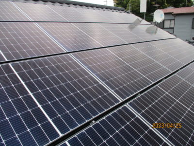 寄棟スレート屋根　太陽光発電システム工事