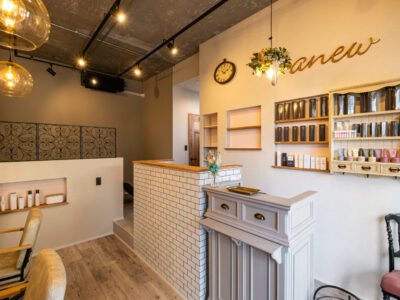 アンティーク調で魅せるサロン空間